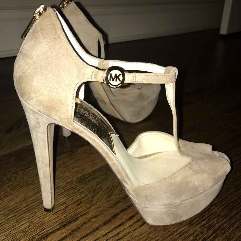 Michael by Michael Kors heel